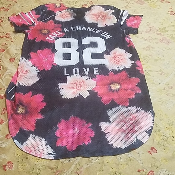 Shirt - Picture 2 of 2